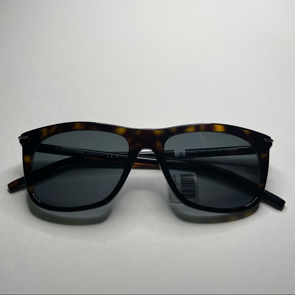 DIOR Homme Tortoiseshell Rectangular Sunglasses - Picture 8 of 8
